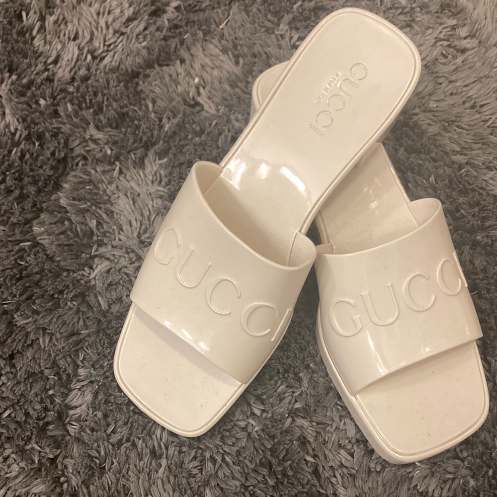 “Classy Rubber Gucci”